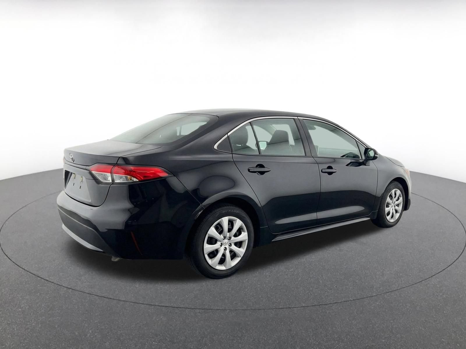 Thumbnail: 2025 Toyota Corolla - 9