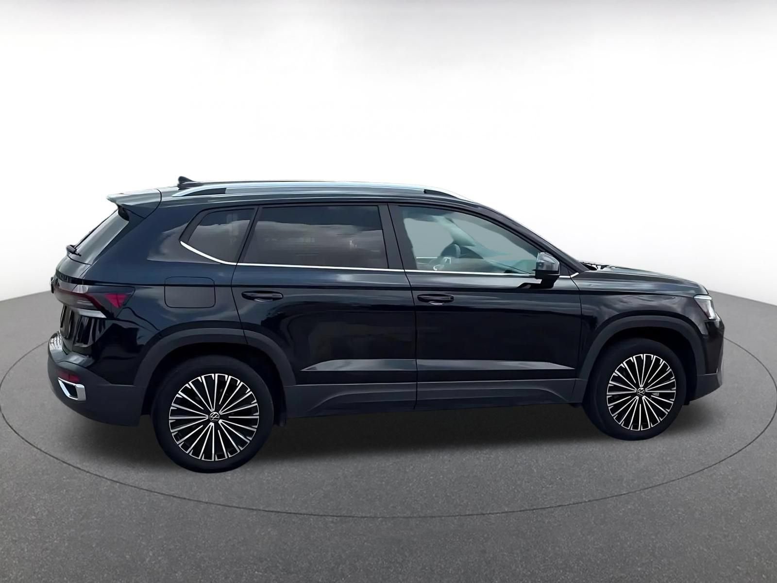Thumbnail: 2026 Volkswagen Taos - 15