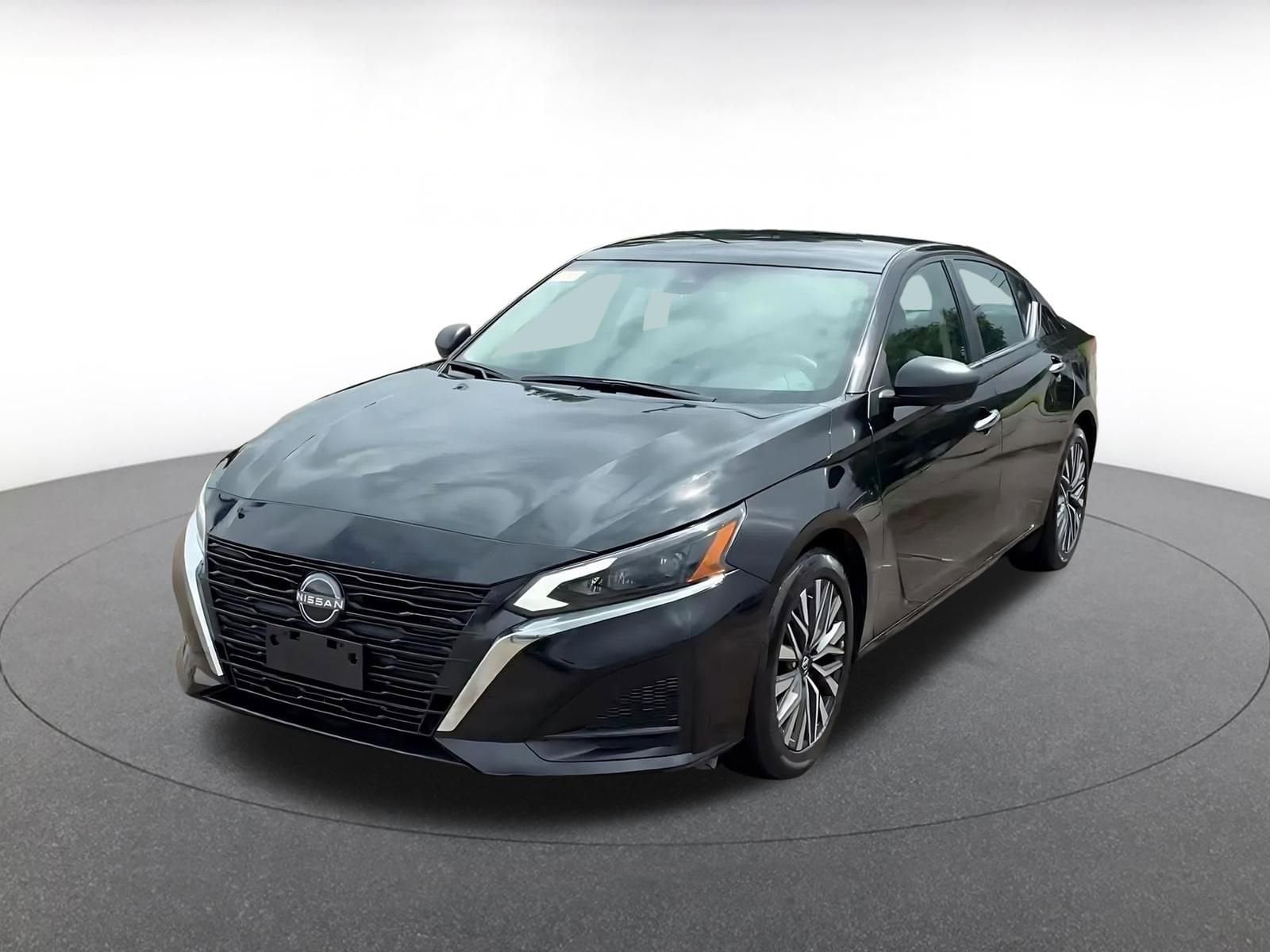 Thumbnail: 2025 Nissan Altima - 7