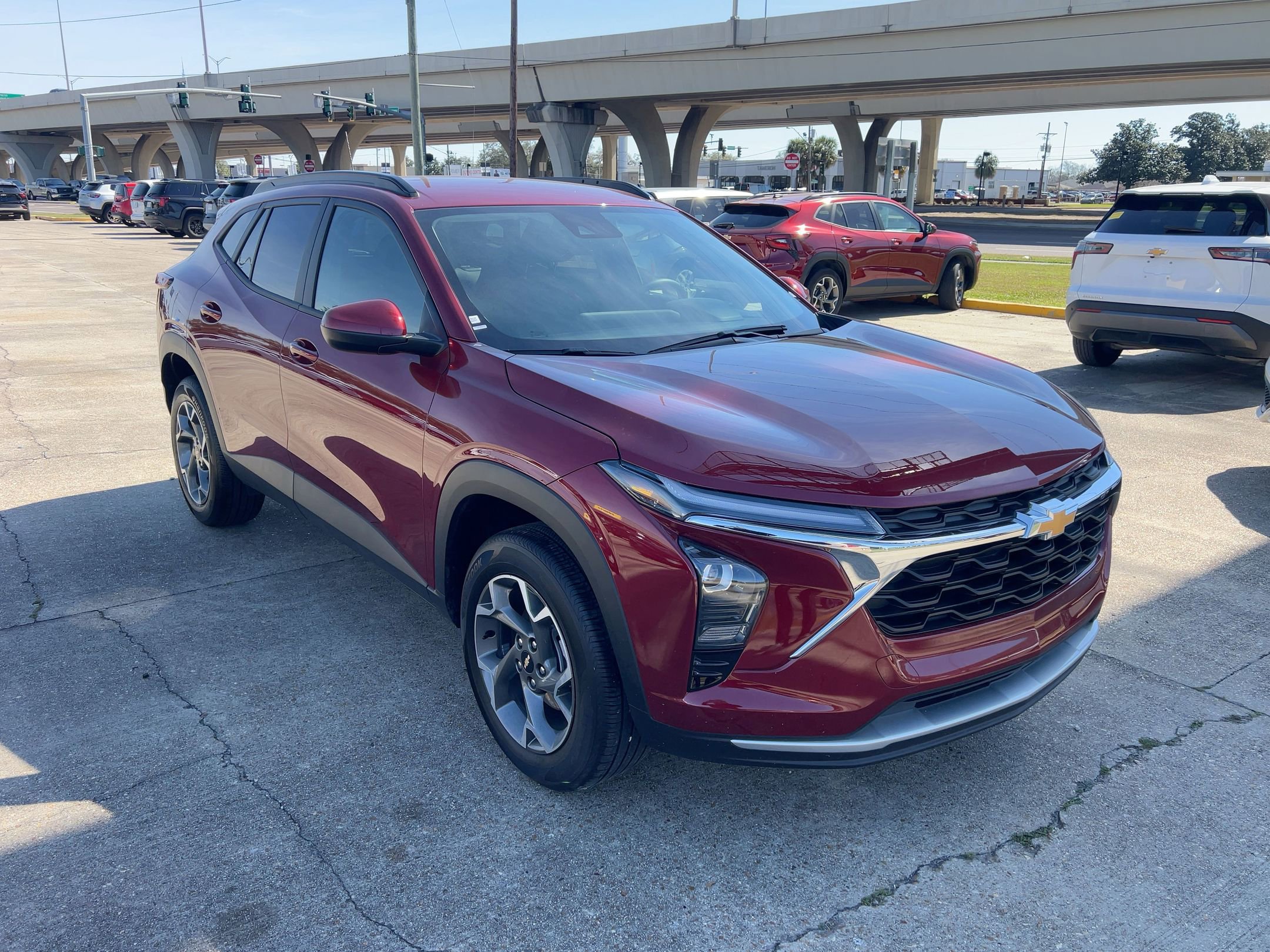 Thumbnail: 2025 Chevrolet Trax - 11