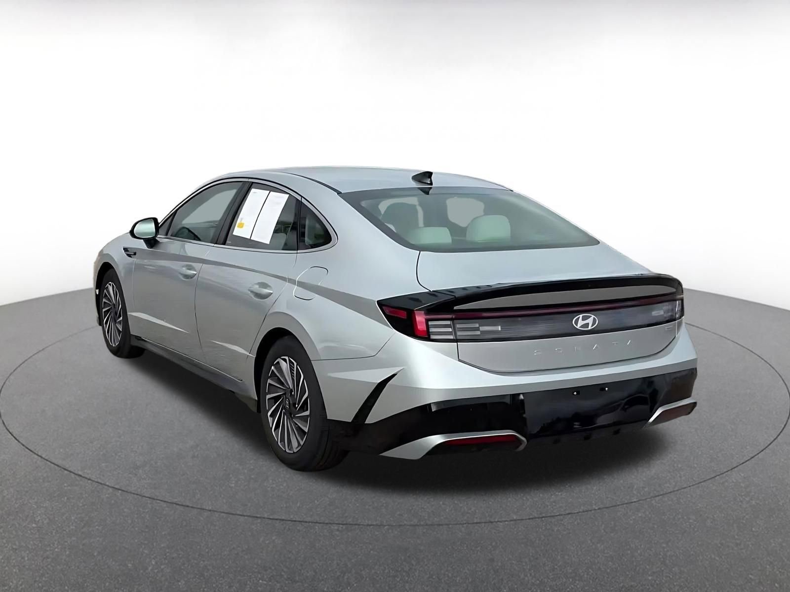 Thumbnail: 2025 Hyundai Sonata - 10