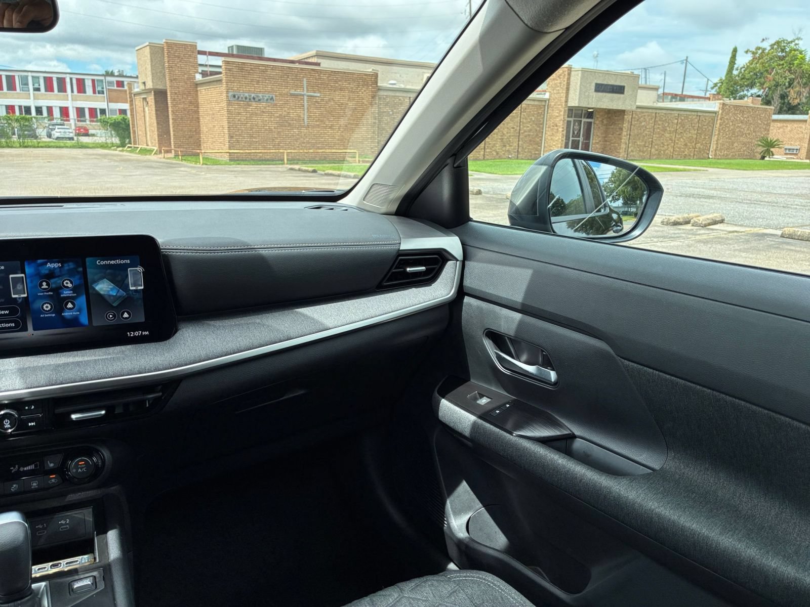 Thumbnail: 2026 Nissan Kicks - 33