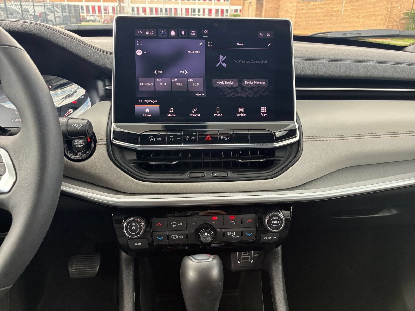 Thumbnail: 2025 Jeep Compass - 17