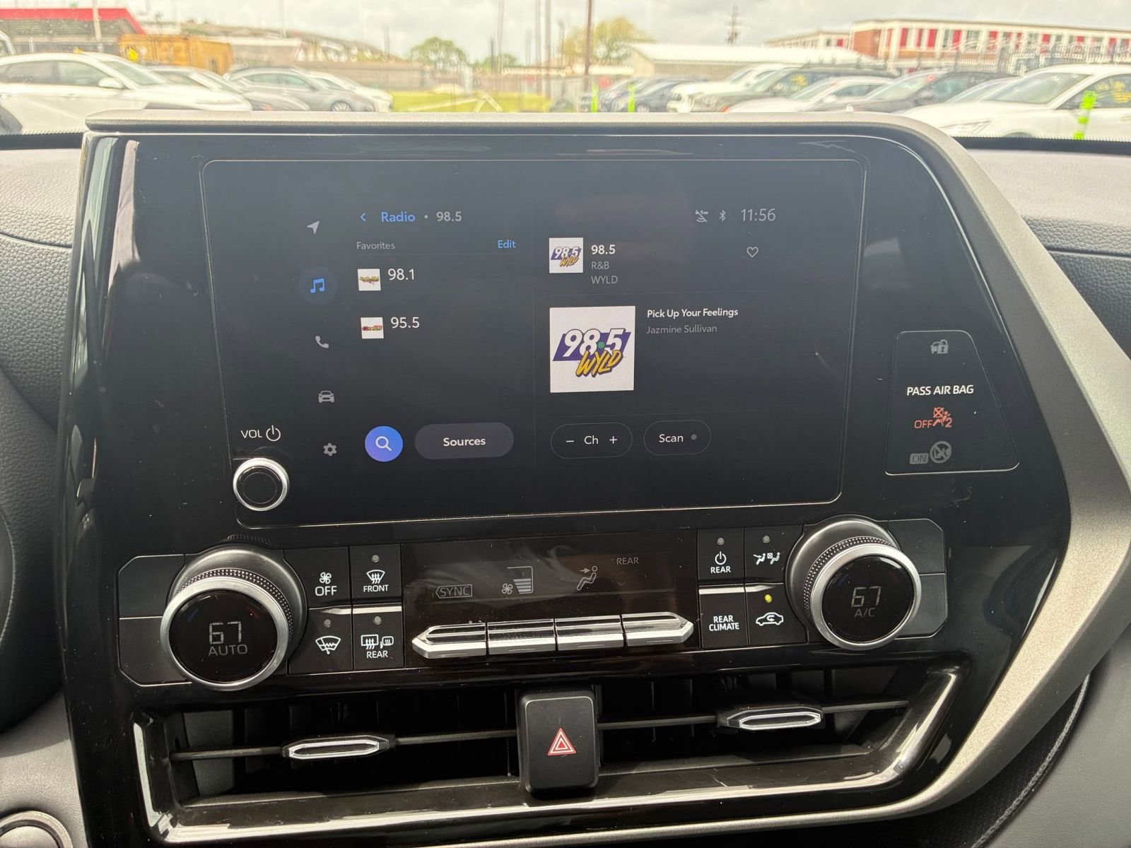 Thumbnail: 2025 Toyota Highlander - 20