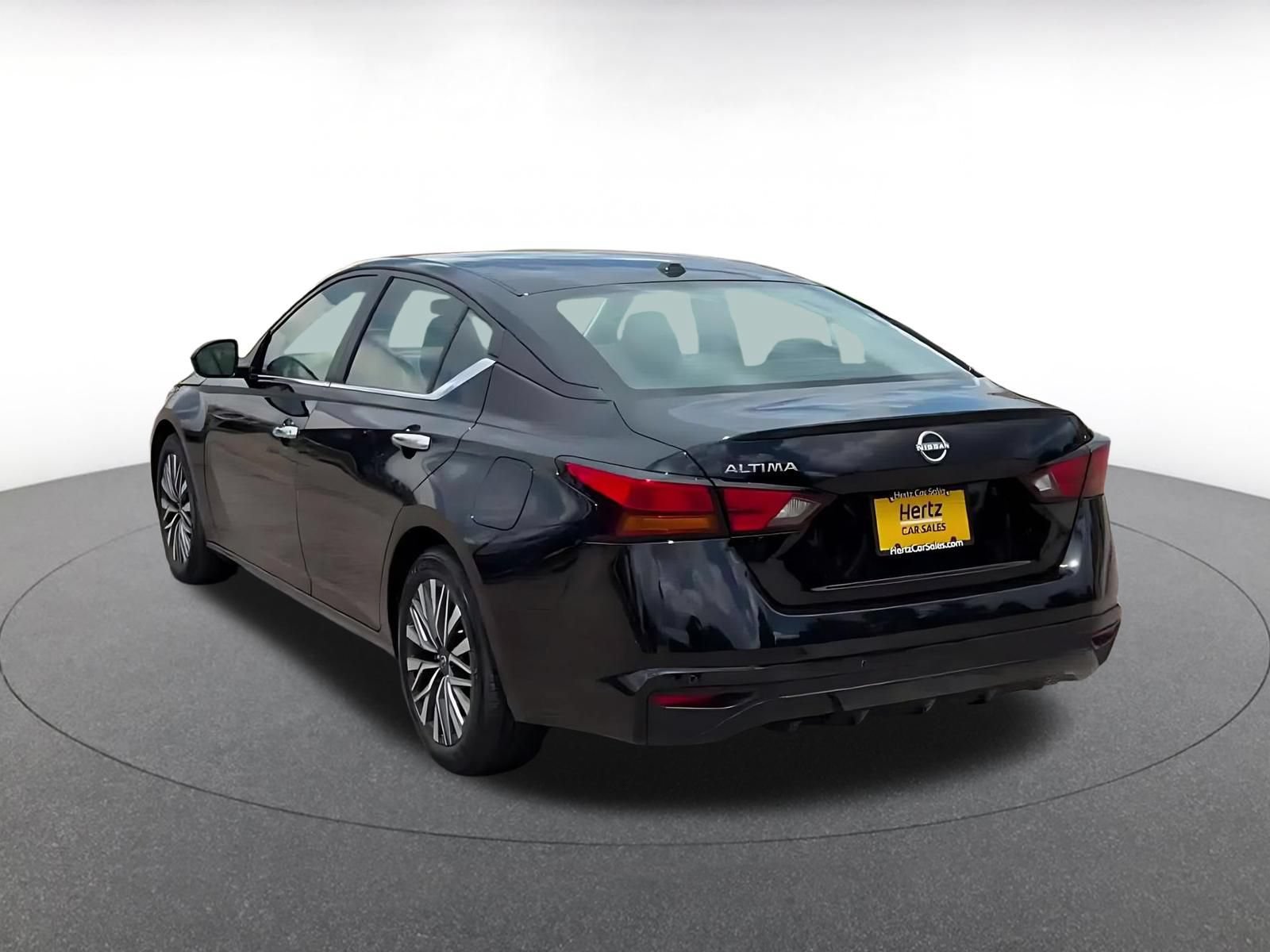 Thumbnail: 2025 Nissan Altima - 11
