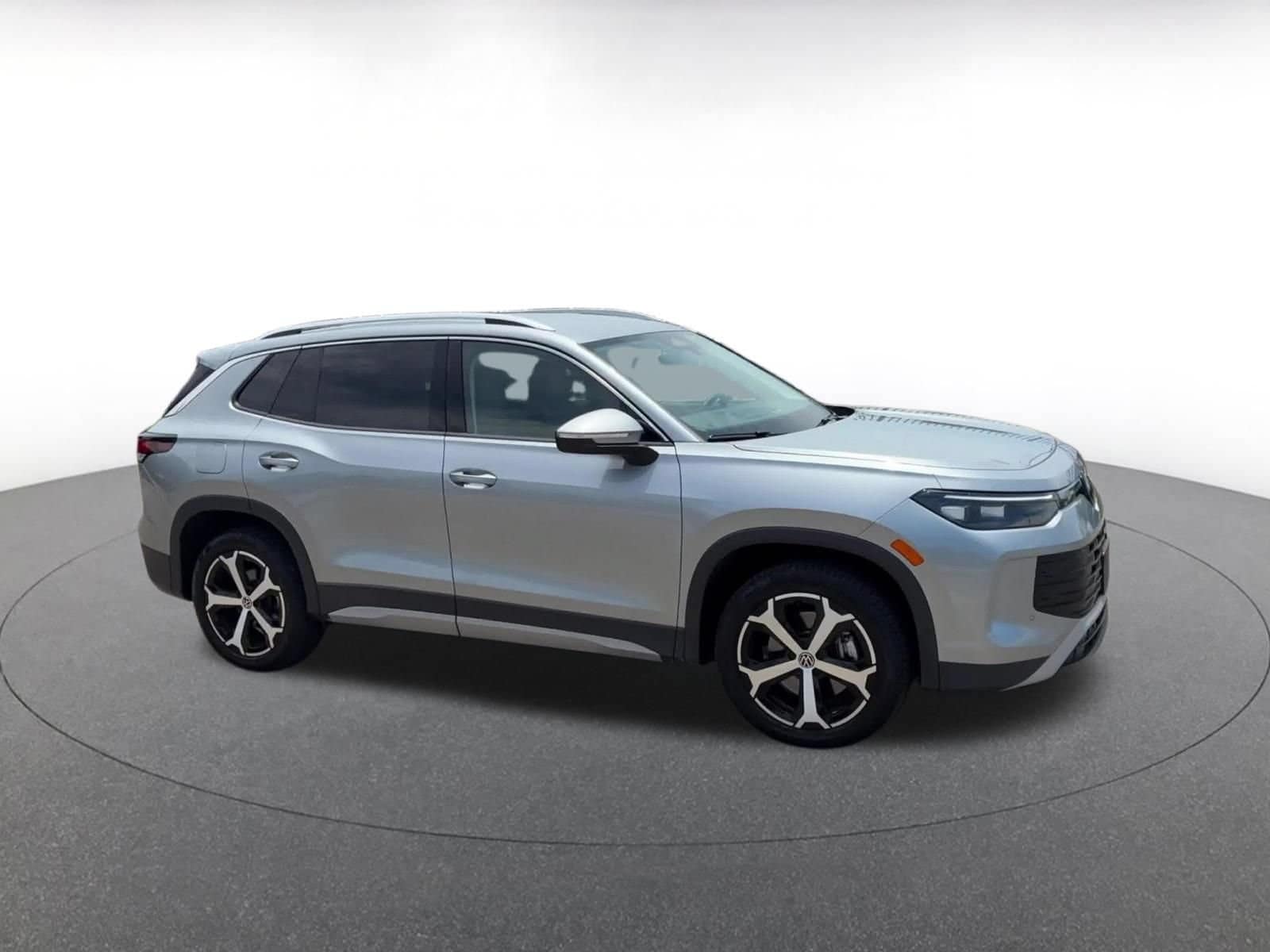 Thumbnail: 2026 Volkswagen Tiguan - 2