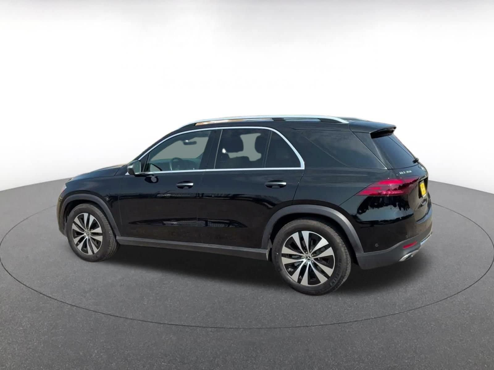 Thumbnail: 2026 Mercedes-Benz GLE - 9