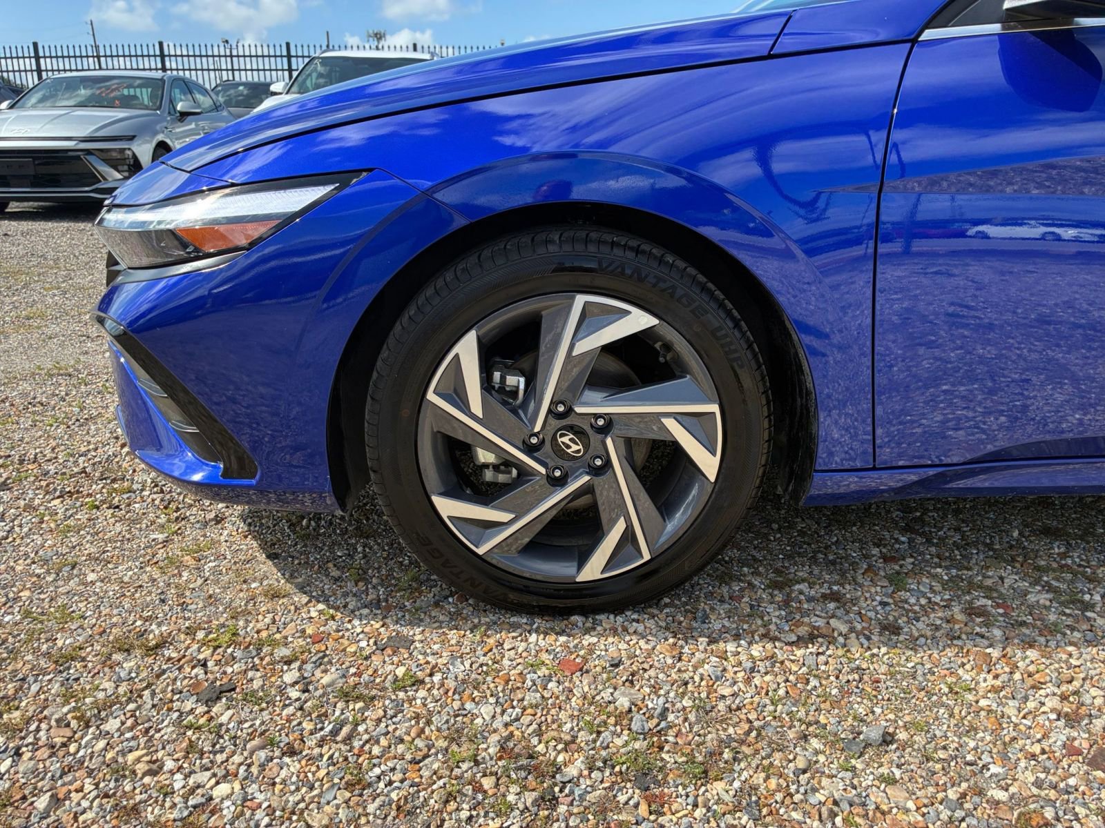 Thumbnail: 2025 Hyundai Elantra - 28