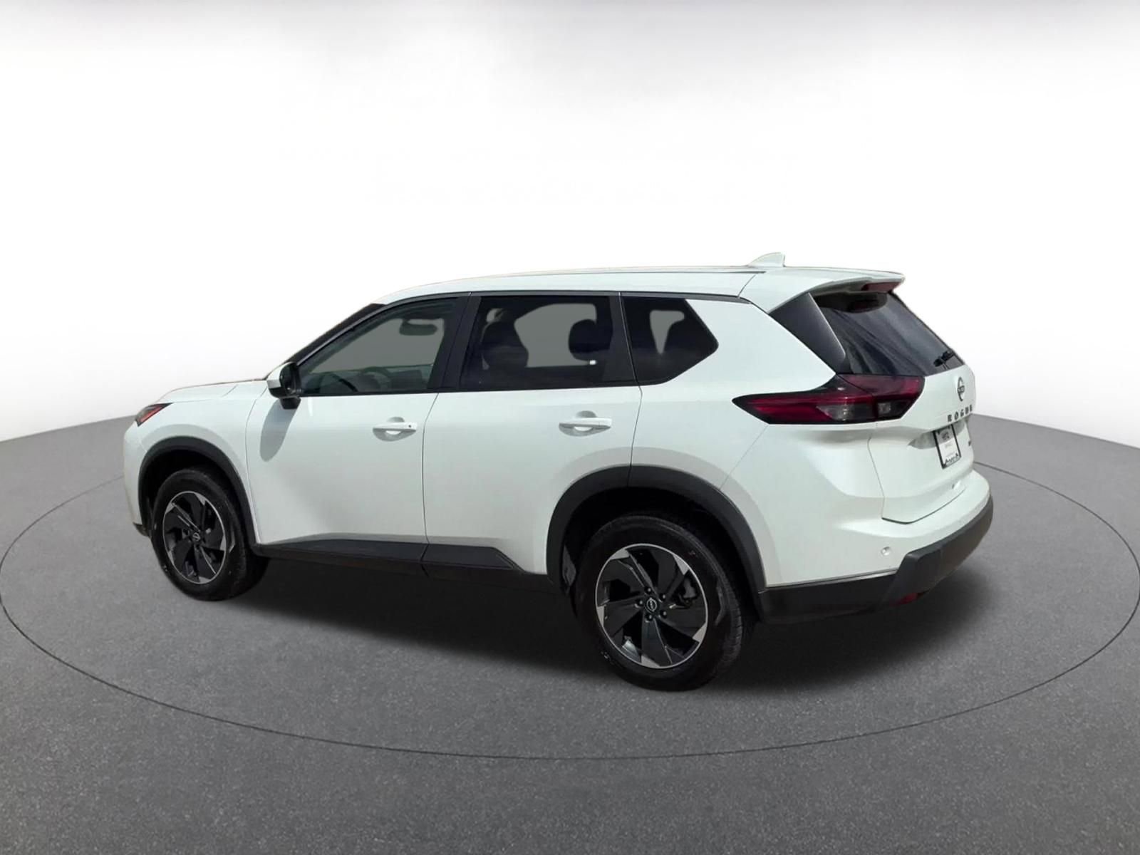 Thumbnail: 2025 Nissan Rogue - 10