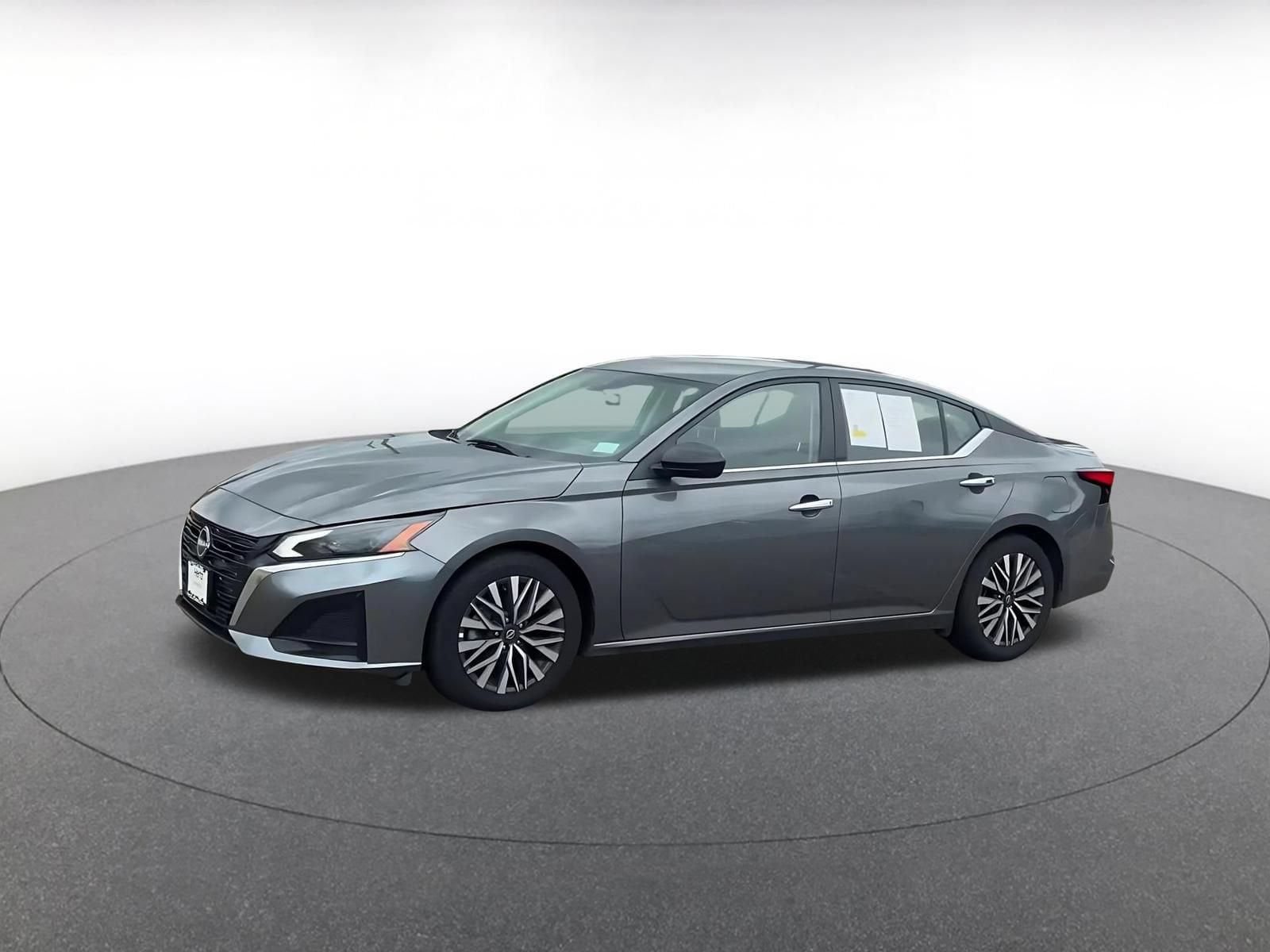 Thumbnail: 2025 Nissan Altima - 7