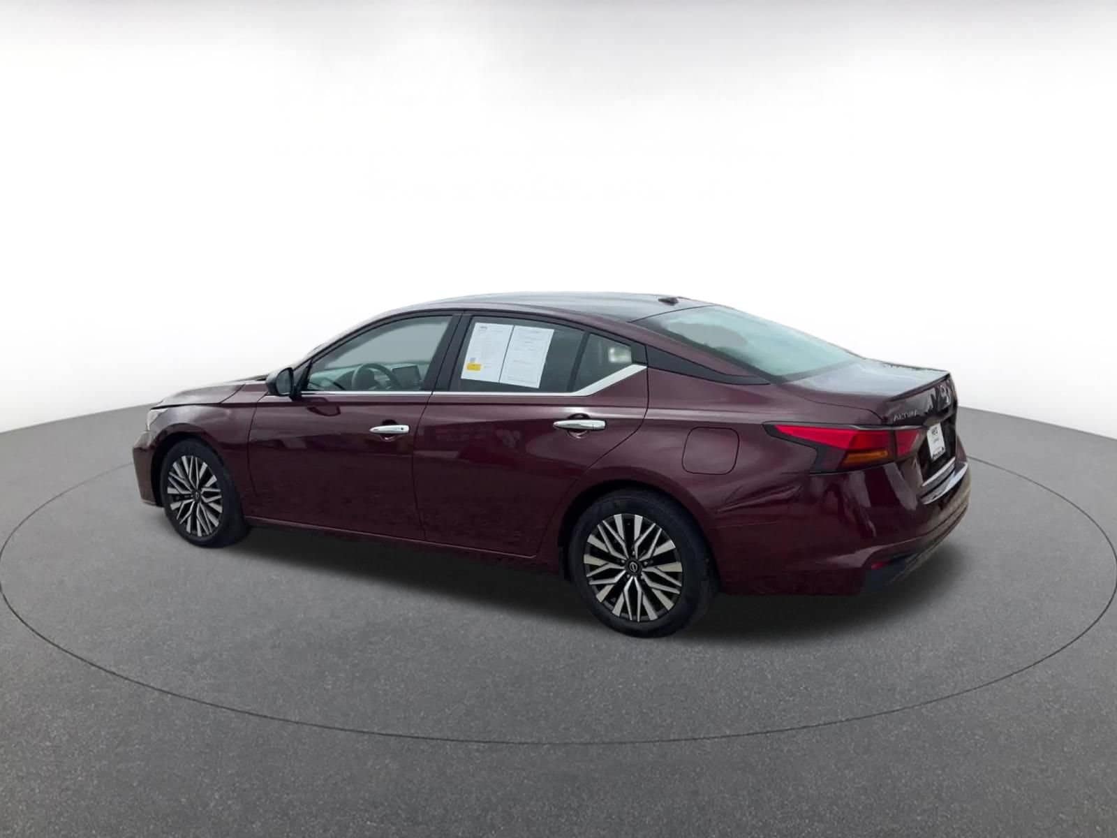 Thumbnail: 2025 Nissan Altima - 8