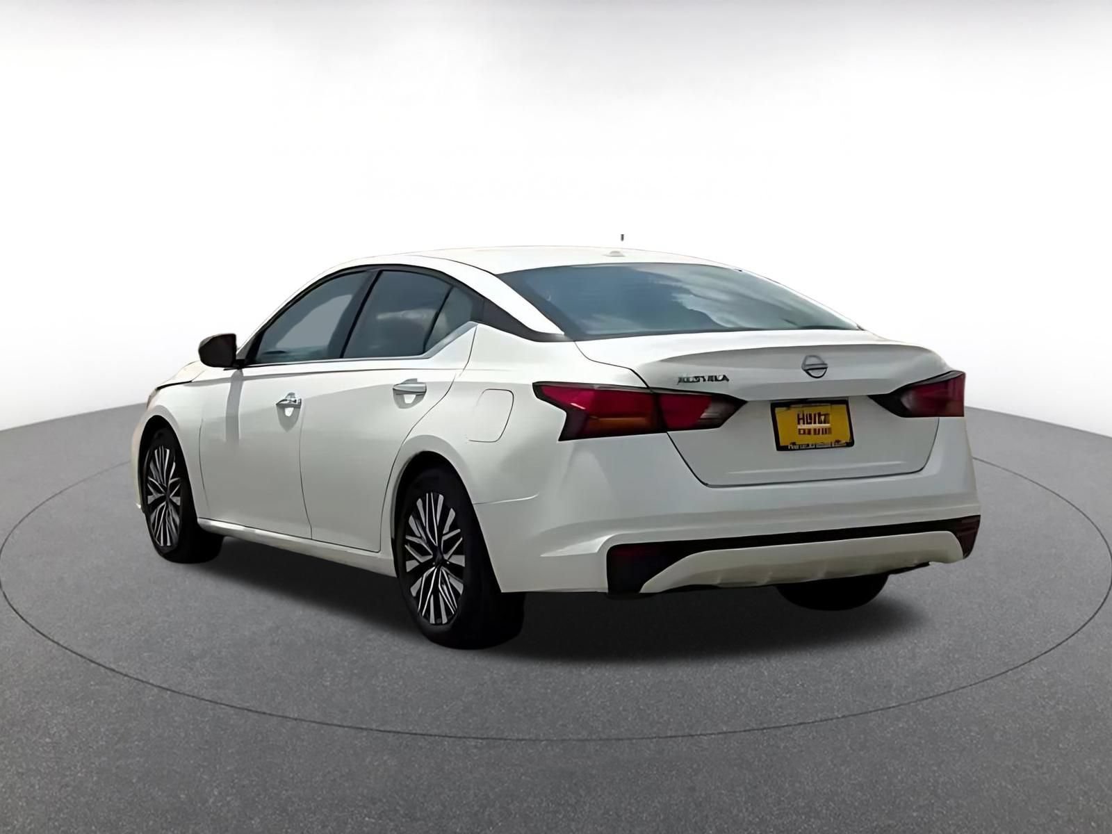 Thumbnail: 2025 Nissan Altima - 14