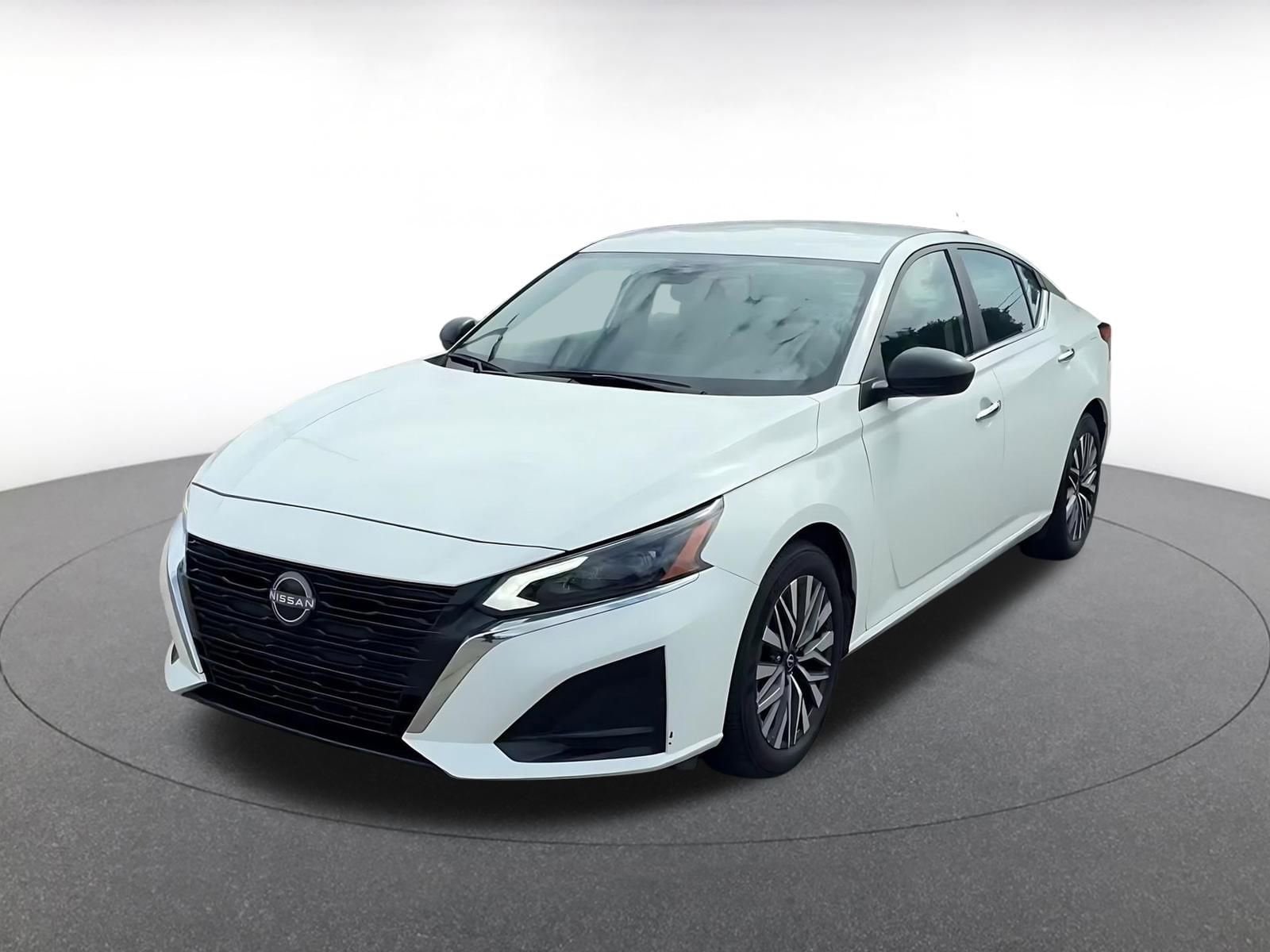 Thumbnail: 2025 Nissan Altima - 7