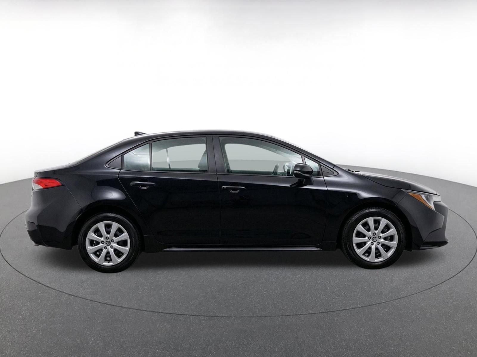 Thumbnail: 2025 Toyota Corolla - 10