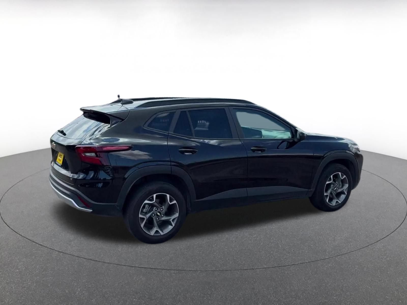 Thumbnail: 2025 Chevrolet Trax - 15