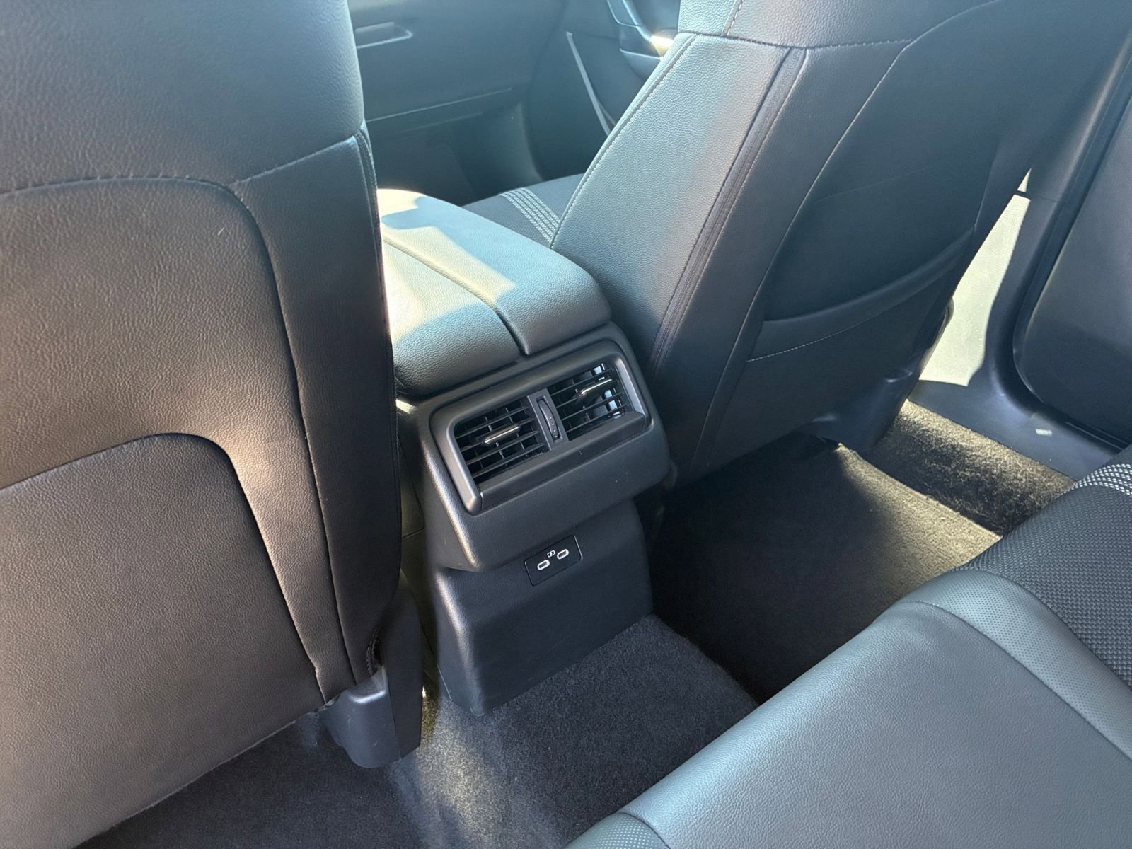 Thumbnail: 2025 Mazda CX-50 - 23