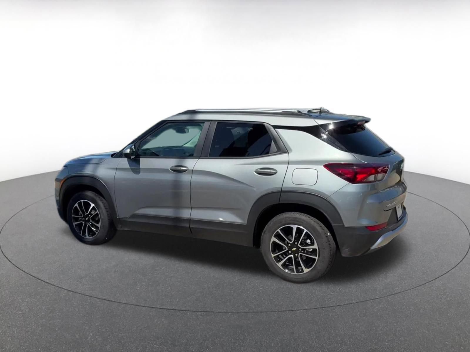 Thumbnail: 2025 Chevrolet TrailBlazer - 10