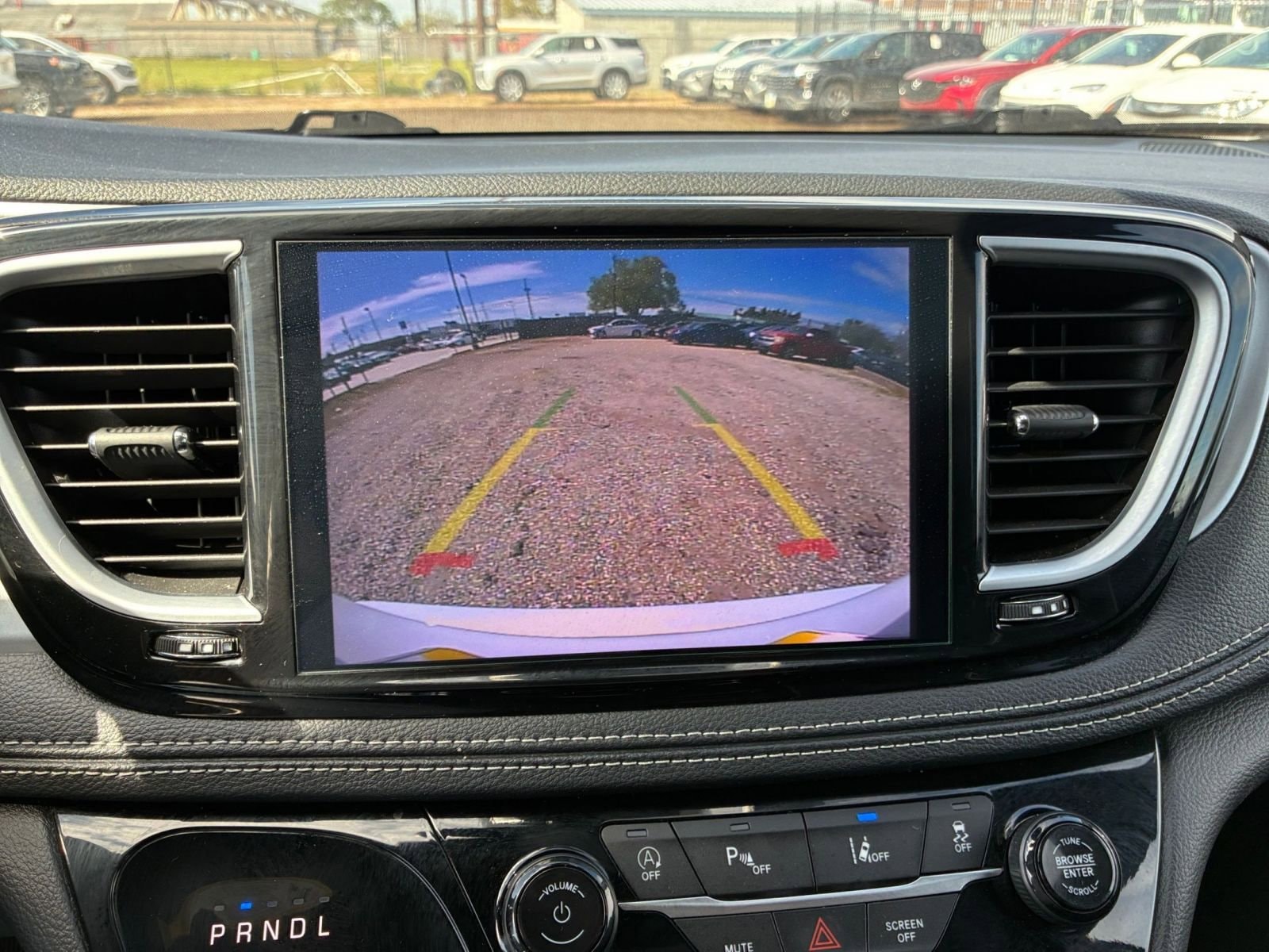 Thumbnail: 2025 Chrysler Pacifica - 27