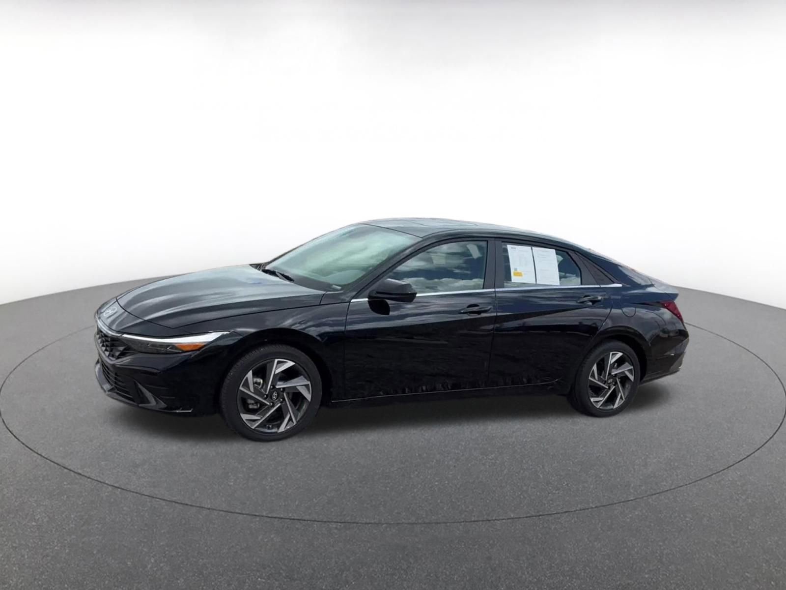 Thumbnail: 2025 Hyundai Elantra - 8