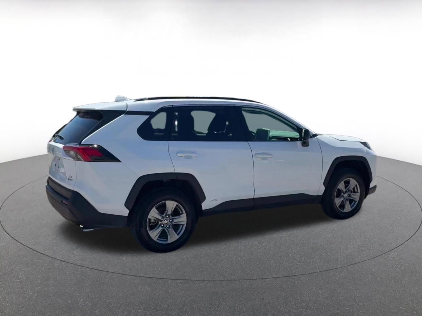 Thumbnail: 2025 Toyota RAV4 - 15