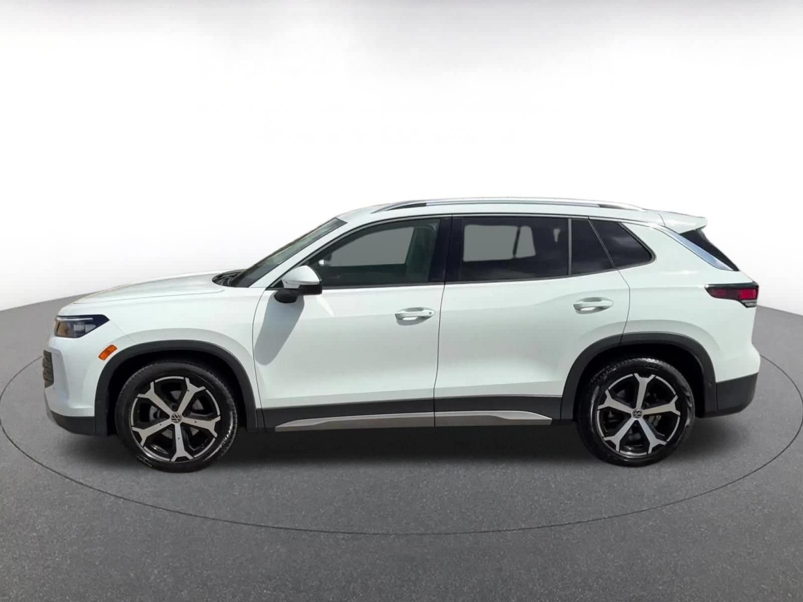 Thumbnail: 2026 Volkswagen Tiguan - 9
