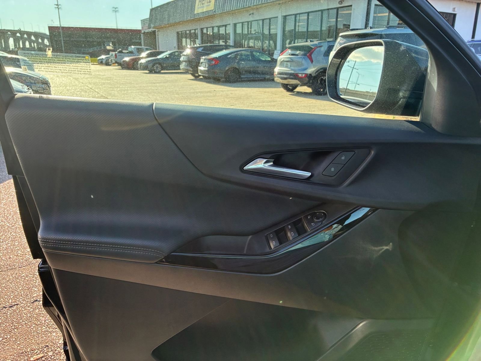 Thumbnail: 2025 Chevrolet Equinox - 18