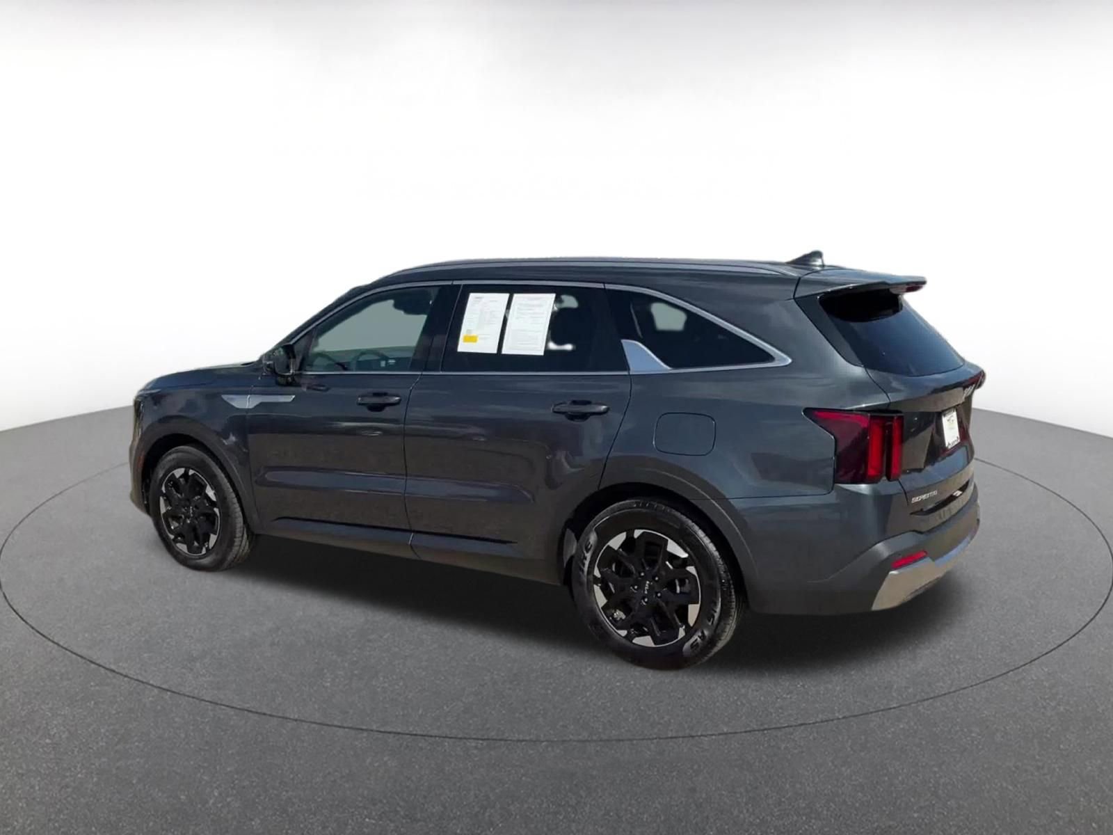 Thumbnail: 2024 Kia Sorento - 10