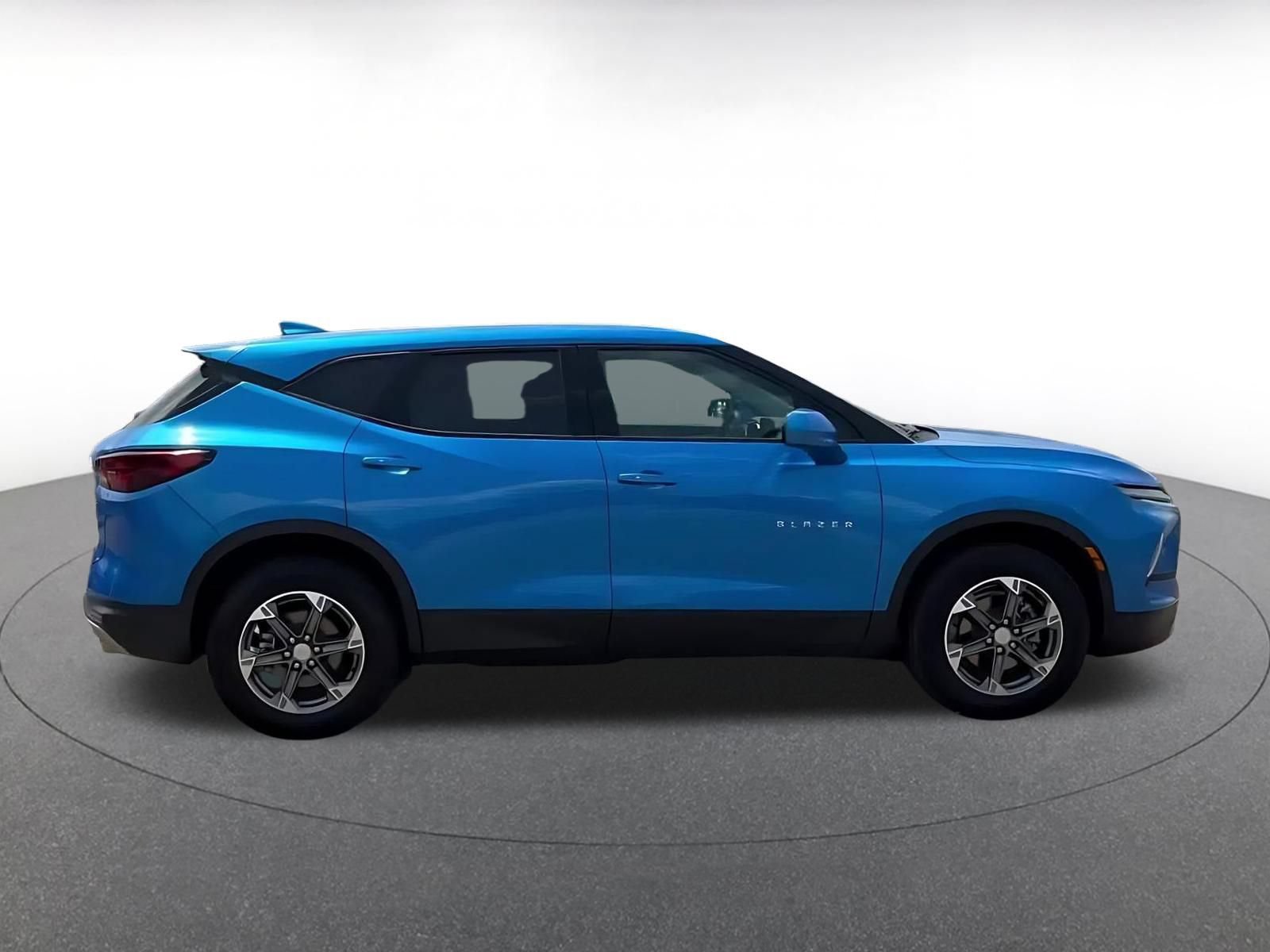 Thumbnail: 2026 Chevrolet Blazer - 16
