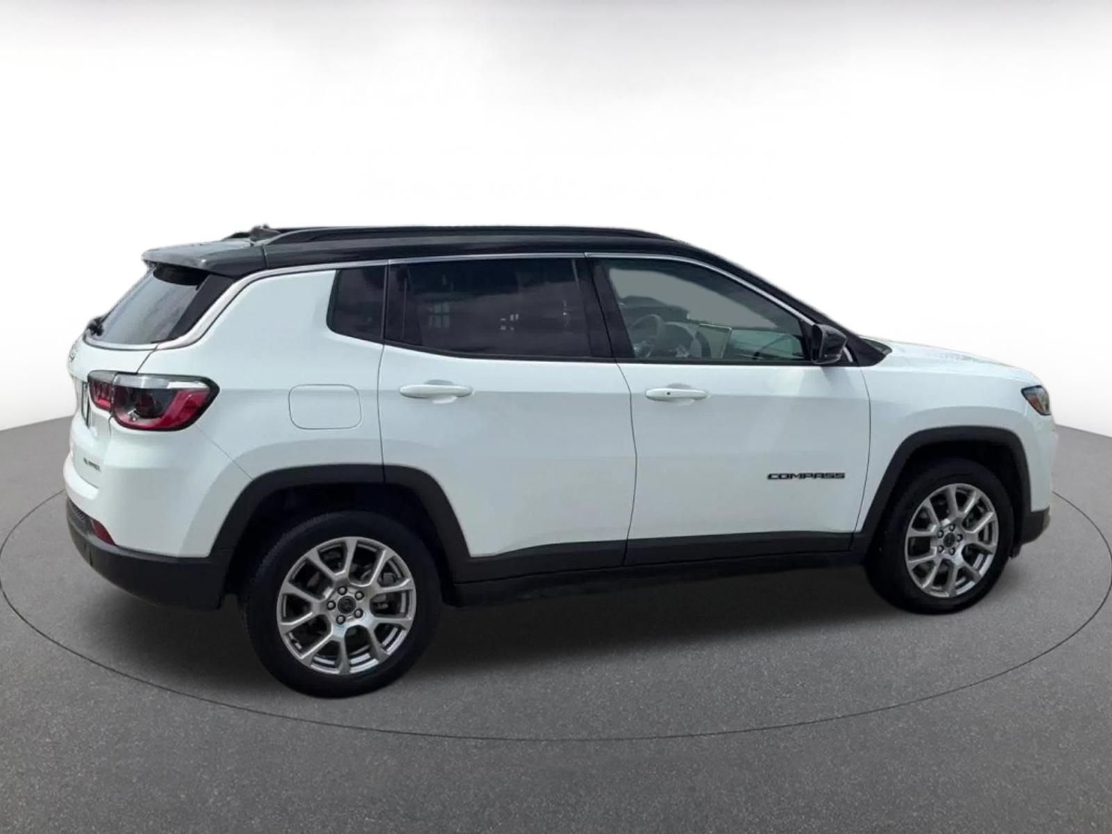 Thumbnail: 2025 Jeep Compass - 15
