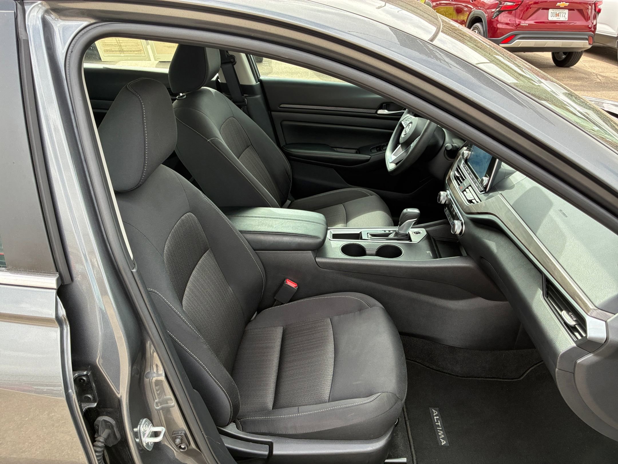 Thumbnail: 2025 Nissan Altima - 31