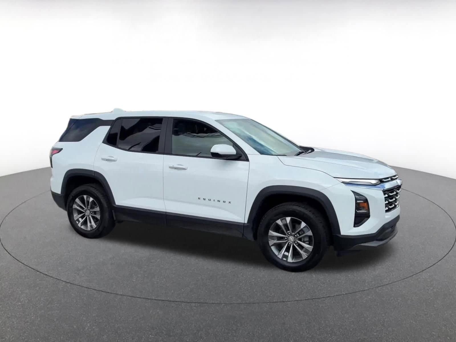 Thumbnail: 2025 Chevrolet Equinox - 2