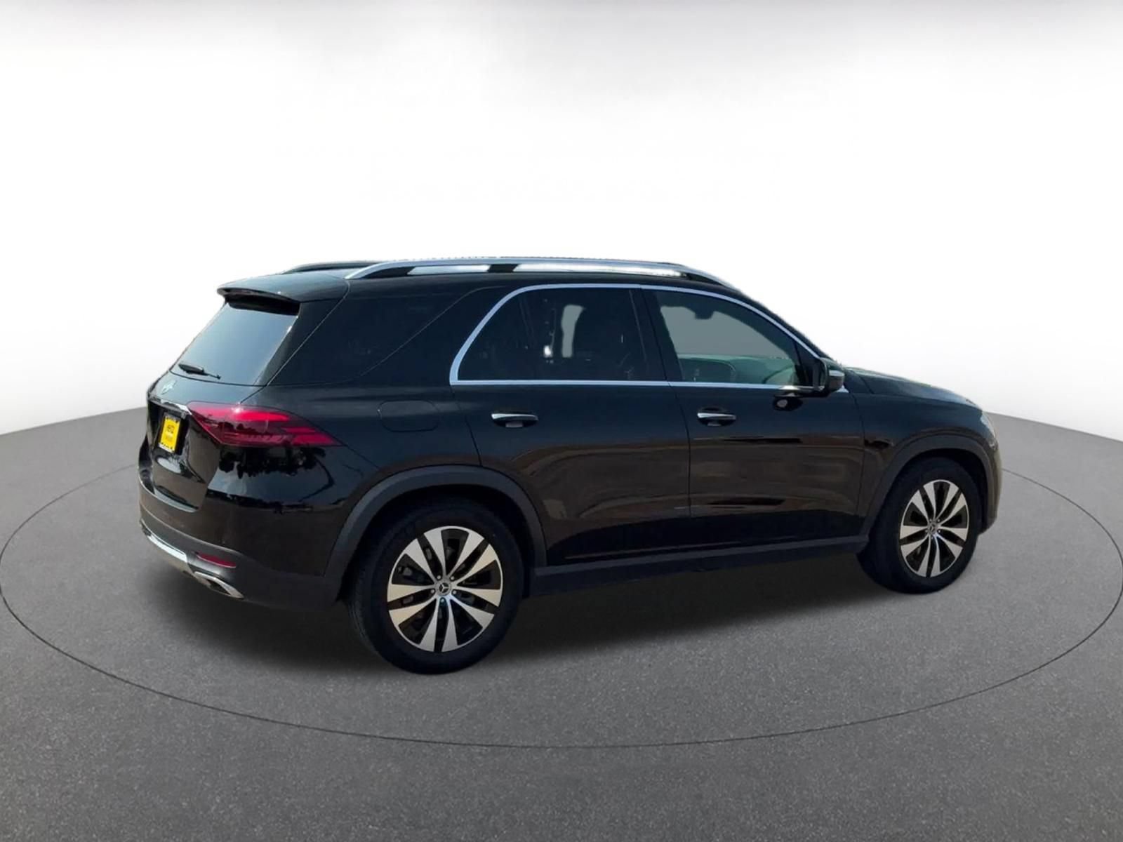 Thumbnail: 2026 Mercedes-Benz GLE - 14