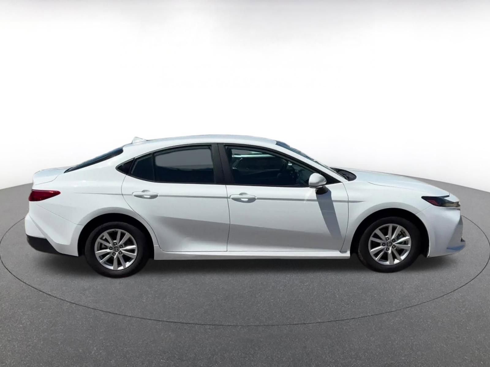 Thumbnail: 2025 Toyota Camry - 16