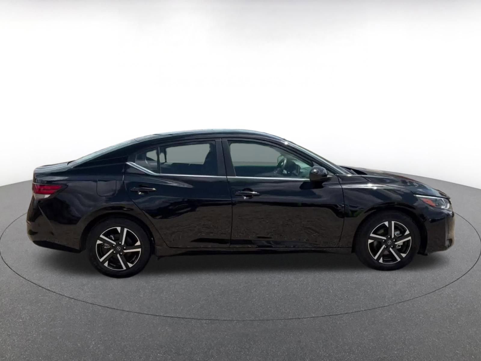 Thumbnail: 2025 Nissan Sentra - 16