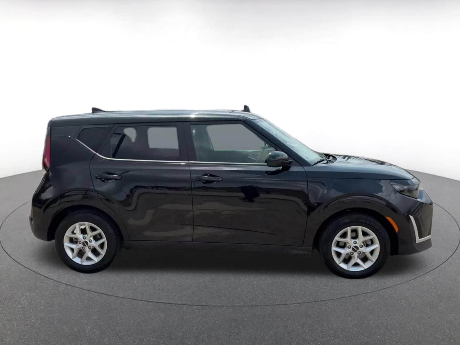Thumbnail: 2025 Kia Soul - 16