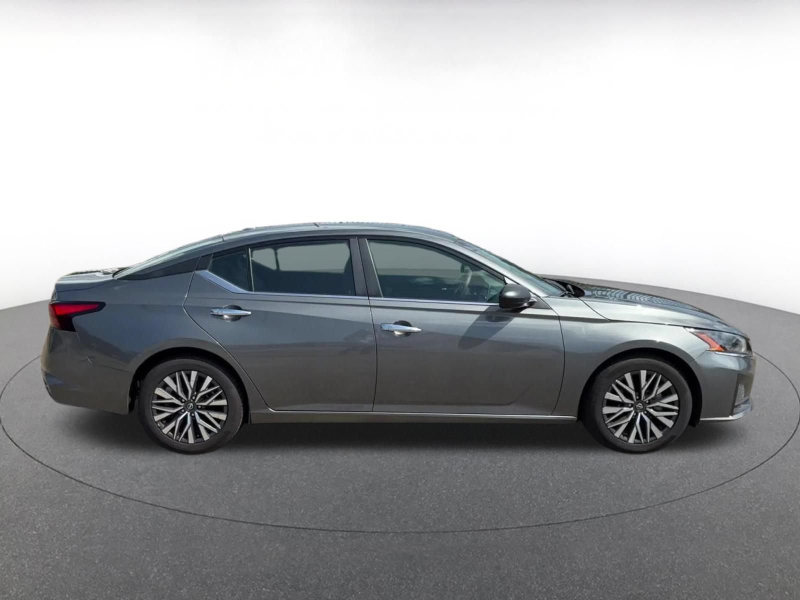 Thumbnail: 2025 Nissan Altima - 16