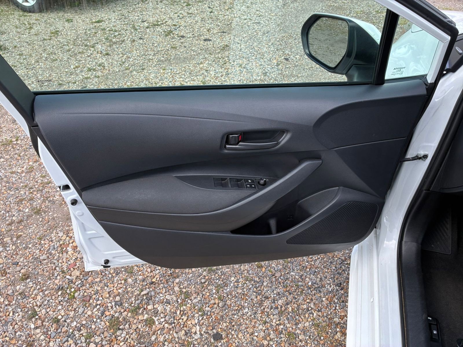 Thumbnail: 2025 Toyota Corolla - 18