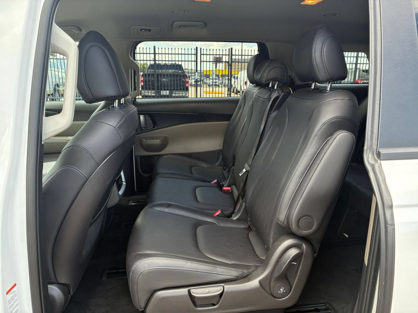 Thumbnail: 2026 Kia Carnival - 28