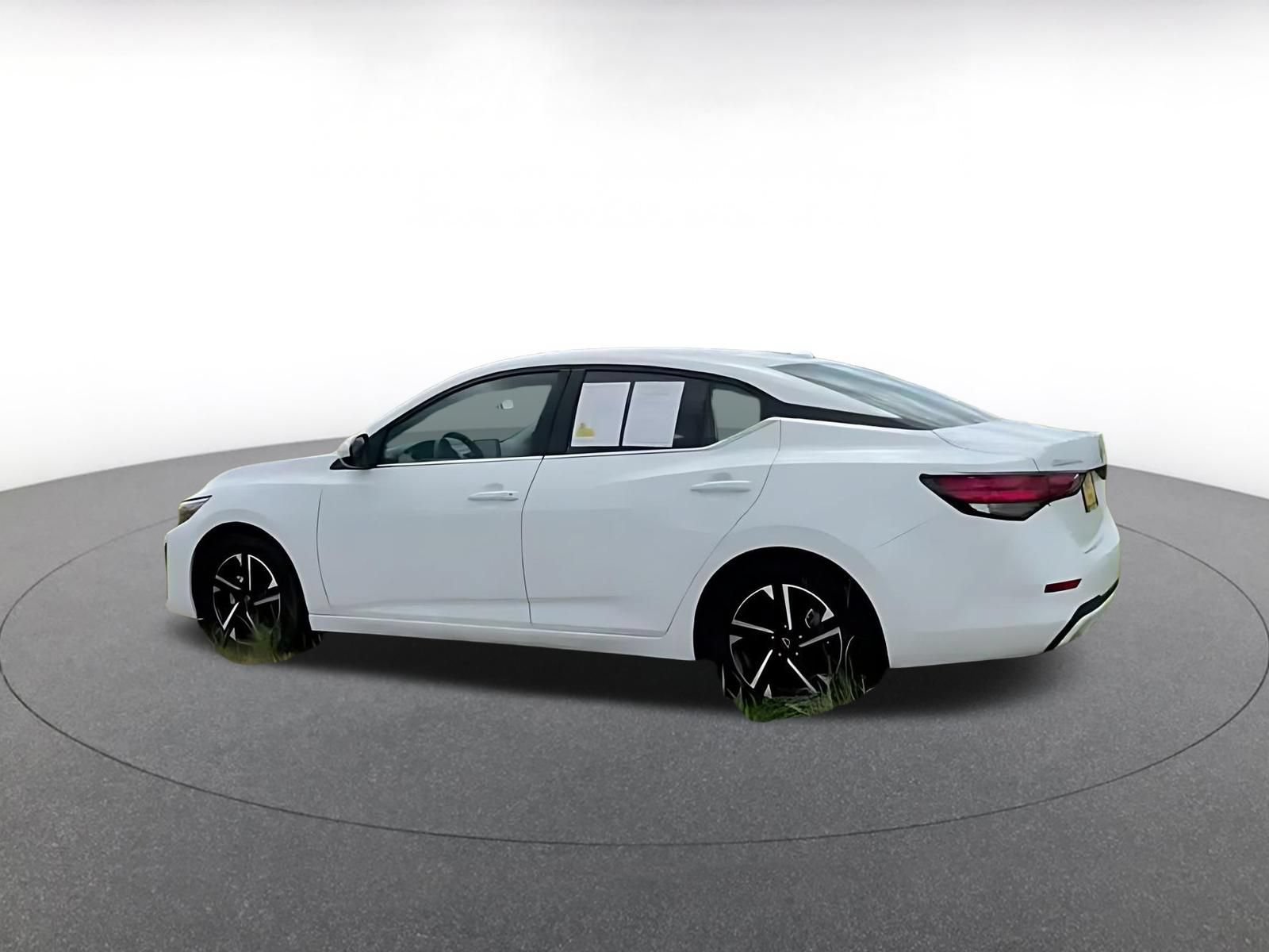 Thumbnail: 2025 Nissan Sentra - 11
