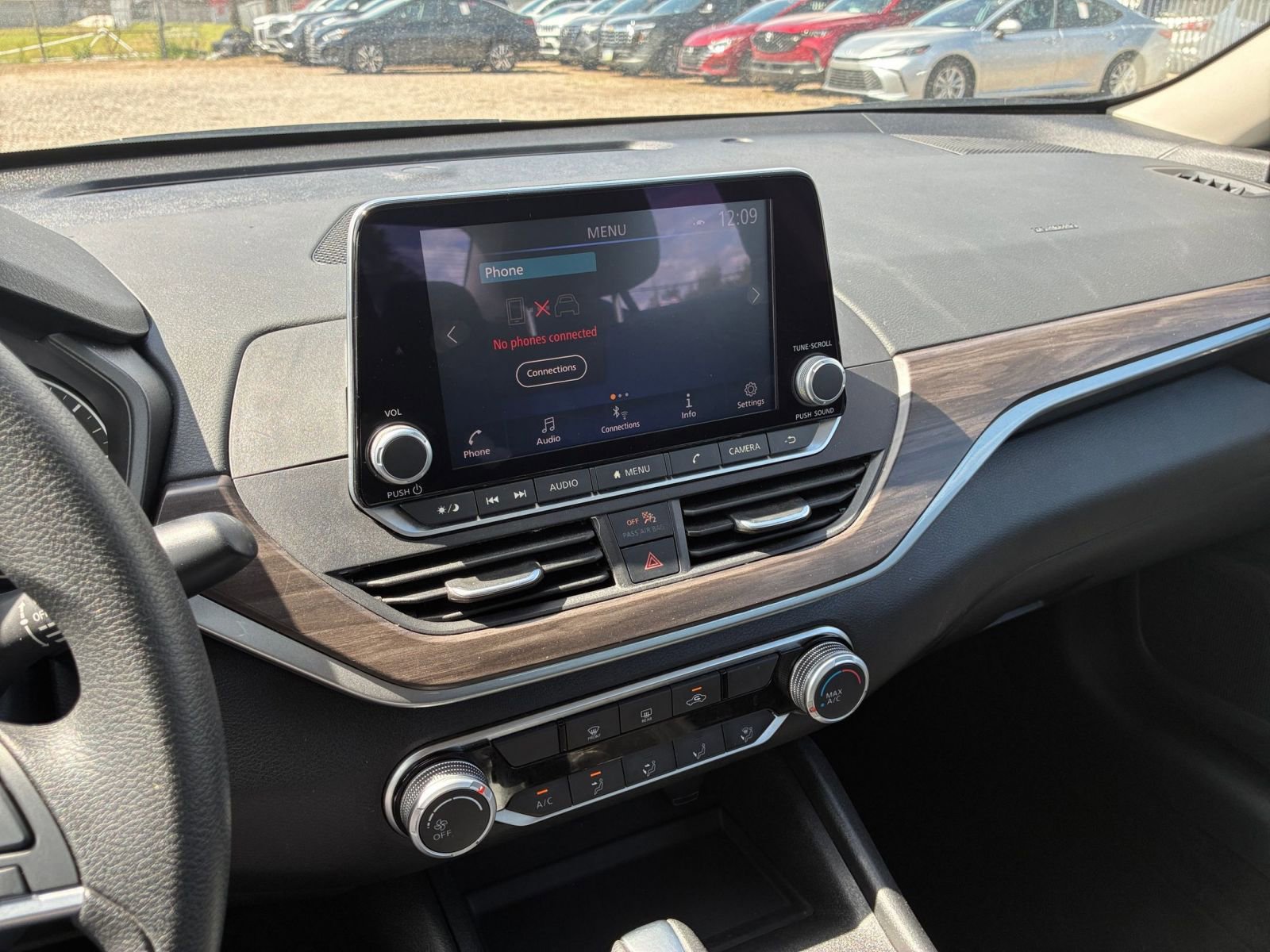 Thumbnail: 2025 Nissan Altima - 17