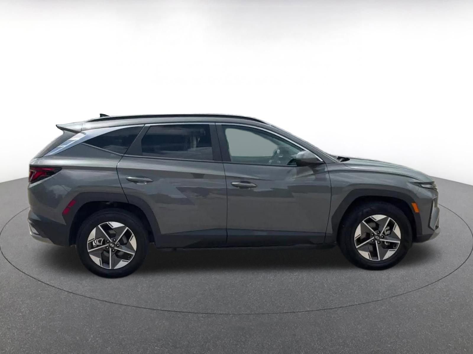 Thumbnail: 2025 Hyundai Tucson - 16