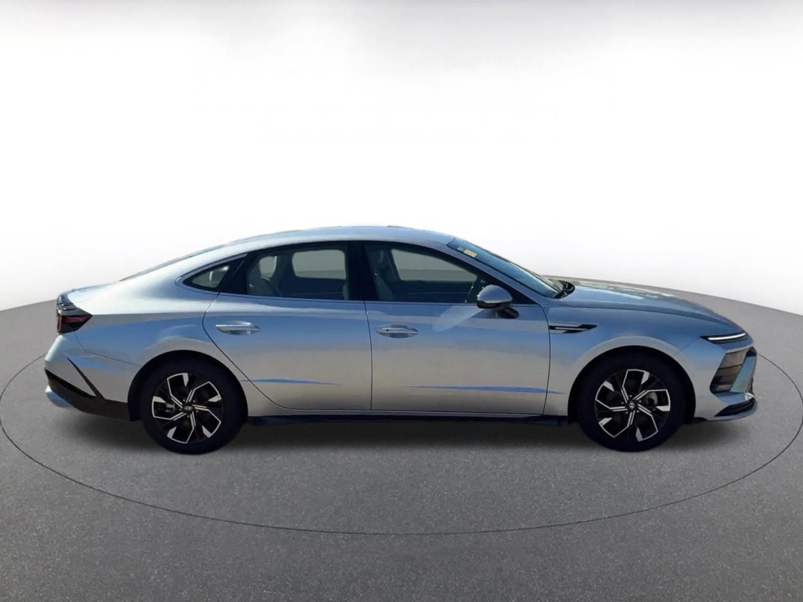 Thumbnail: 2025 Hyundai Sonata - 16