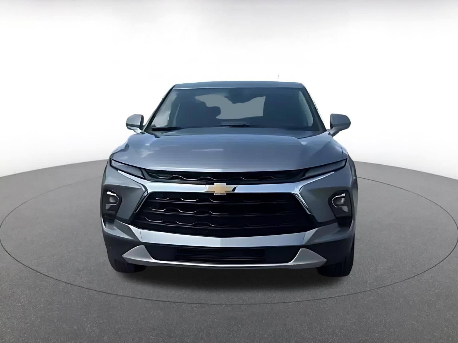 Thumbnail: 2026 Chevrolet Blazer - 3
