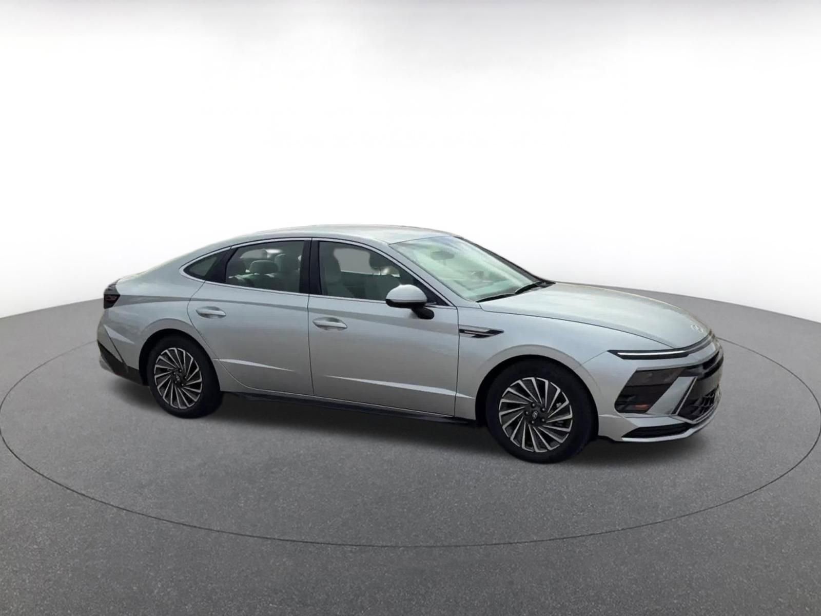 Thumbnail: 2025 Hyundai Sonata - 2