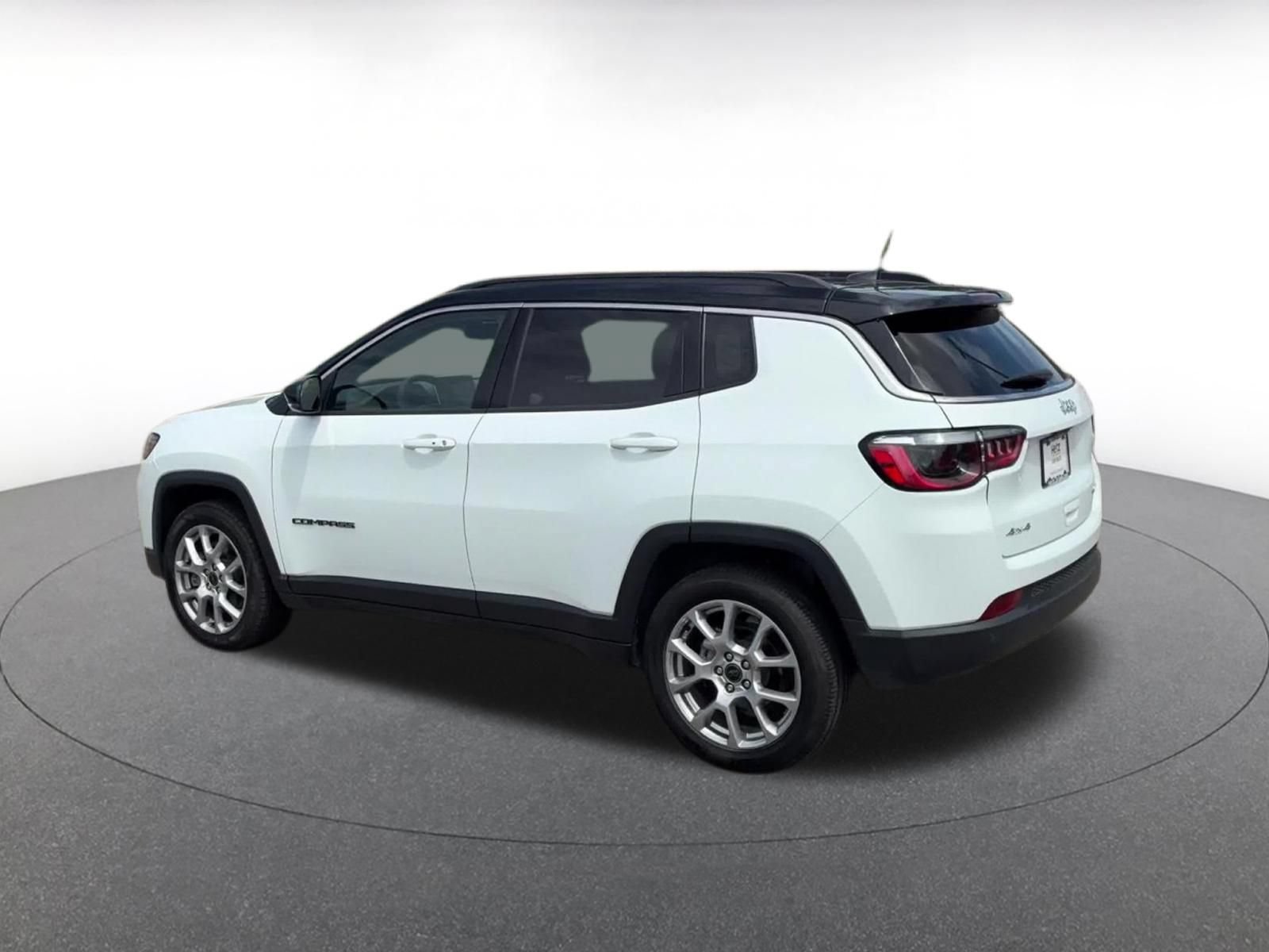 Thumbnail: 2025 Jeep Compass - 10
