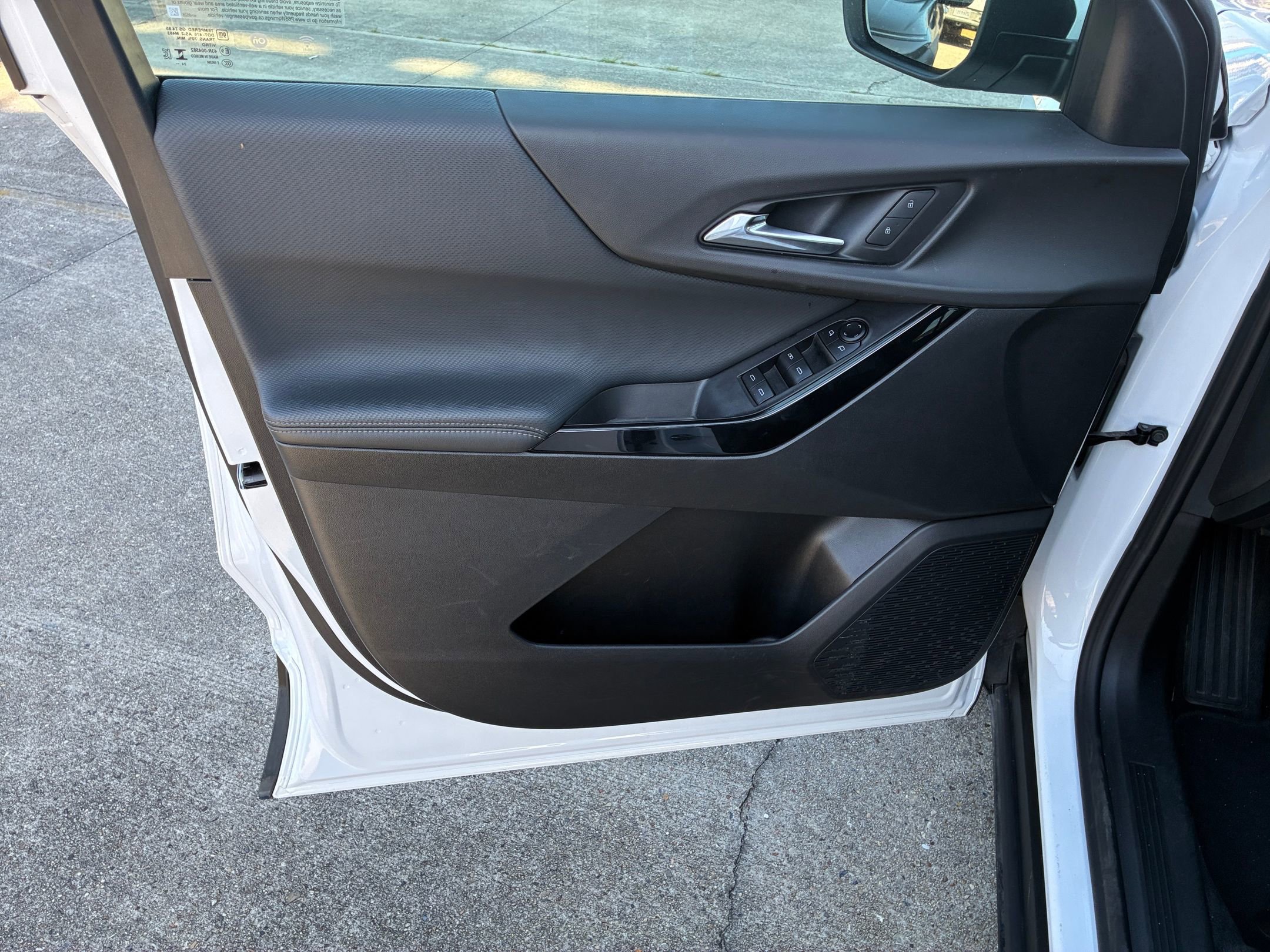 Thumbnail: 2025 Chevrolet Equinox - 15