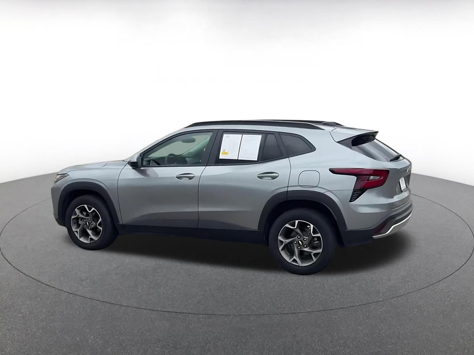 Thumbnail: 2025 Chevrolet Trax - 10
