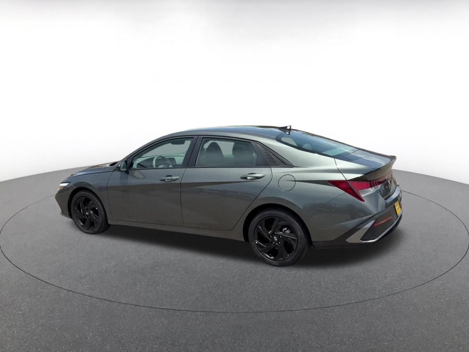 Thumbnail: 2026 Hyundai Elantra - 10