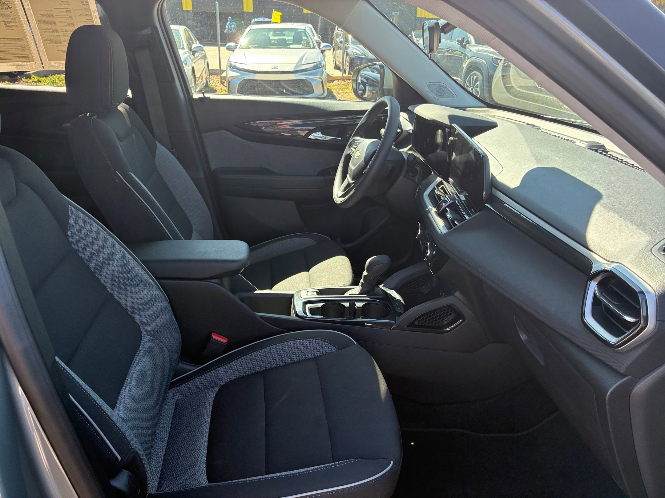 Thumbnail: 2025 Chevrolet TrailBlazer - 29