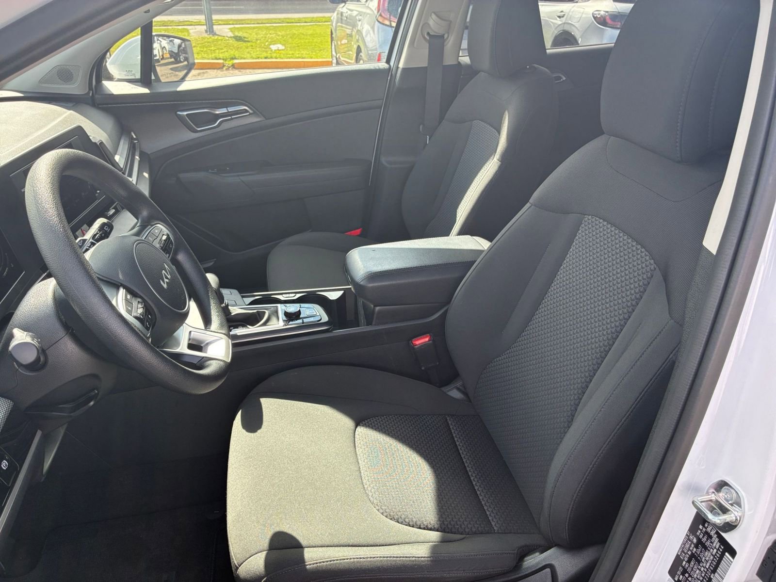 Thumbnail: 2025 Kia Sportage - 25